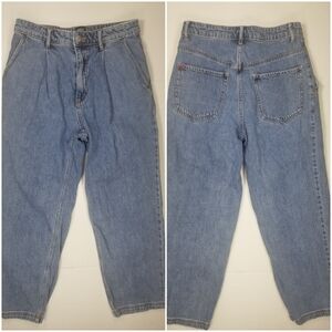 BDG Sz 27 Jeans Roomy High Rise Straight Leg Pleated Relaxed Rigid